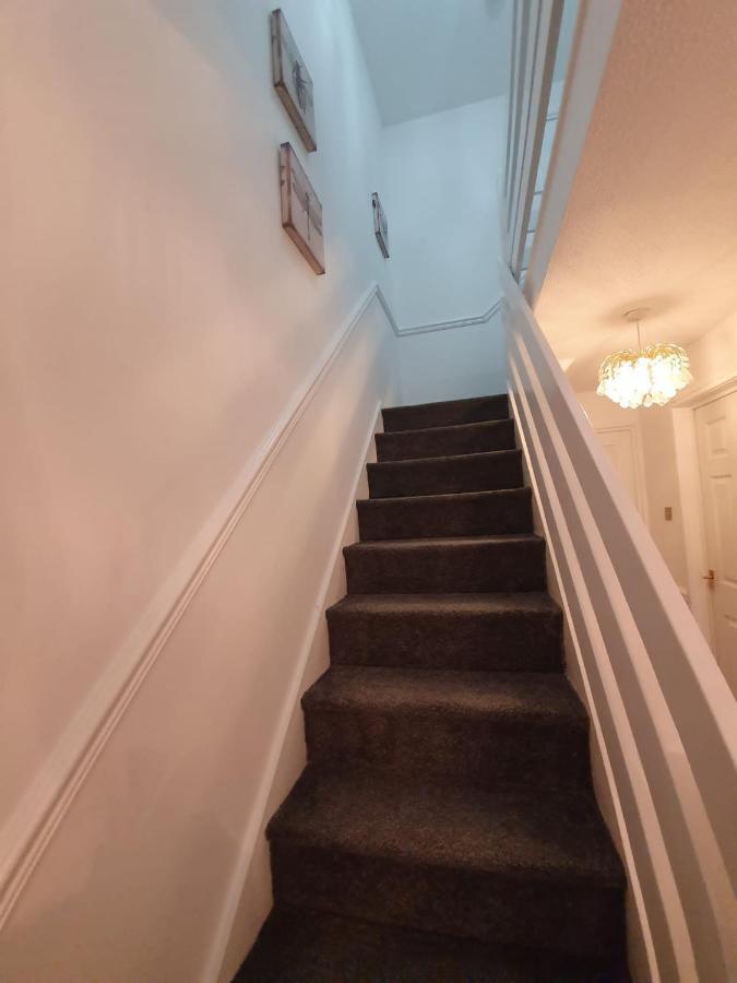 Bv Luxury Spacious 3 Bedroom House At Isaac Close Manchester Buitenkant foto