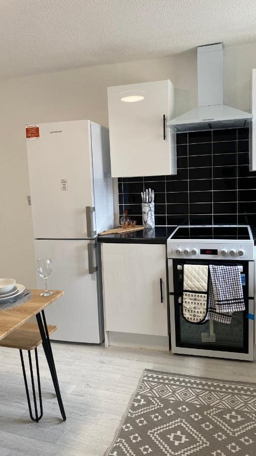 Bv Luxury Spacious 3 Bedroom House At Isaac Close Manchester Buitenkant foto